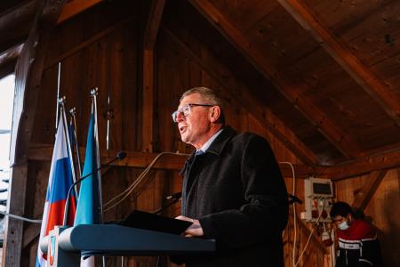 Dogodek - 130 Let -80